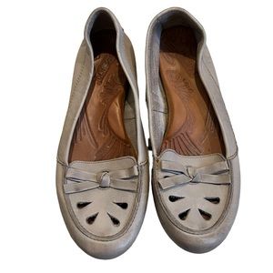 Born Naura Cottagecore Bow Detail Leather Loafers Gray, Sz 7.5